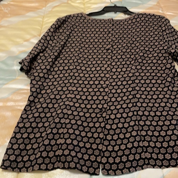 Pants and blouse brand new only wore 1 time - Picture 2 of 6